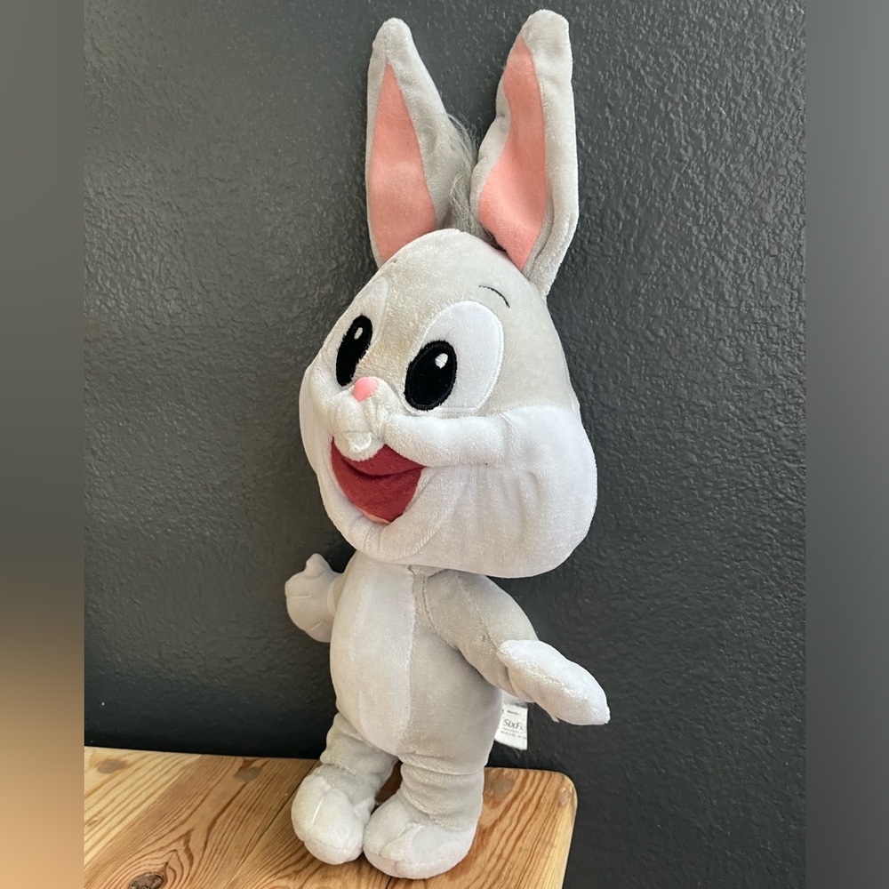 Bugs bunny vintage six flags plush doll